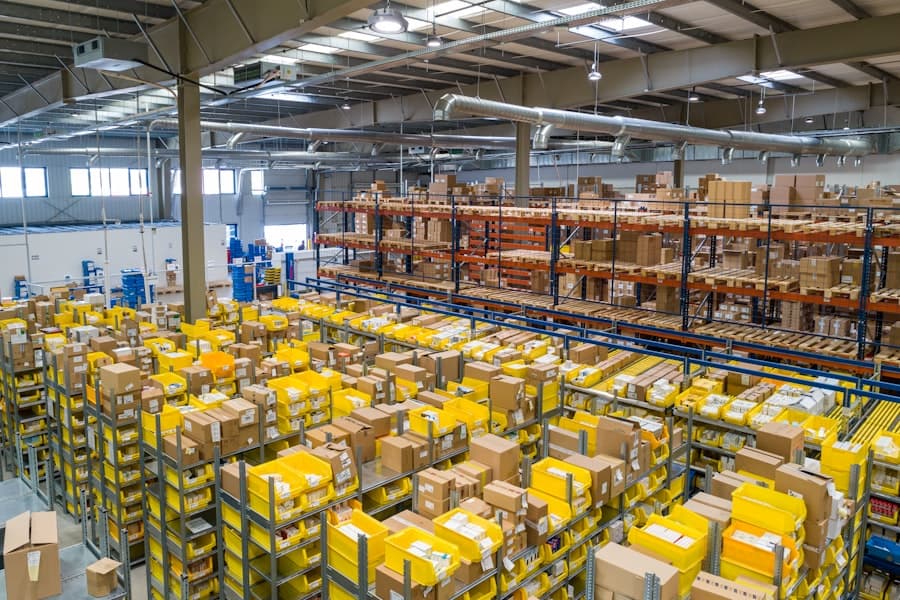 Logistics warehouse and packing
